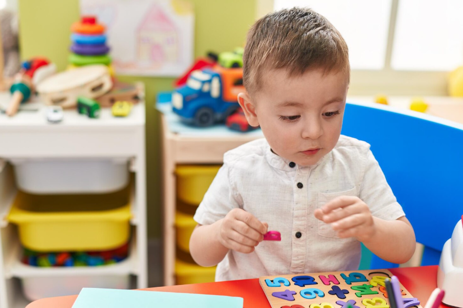Toddler care classroom image